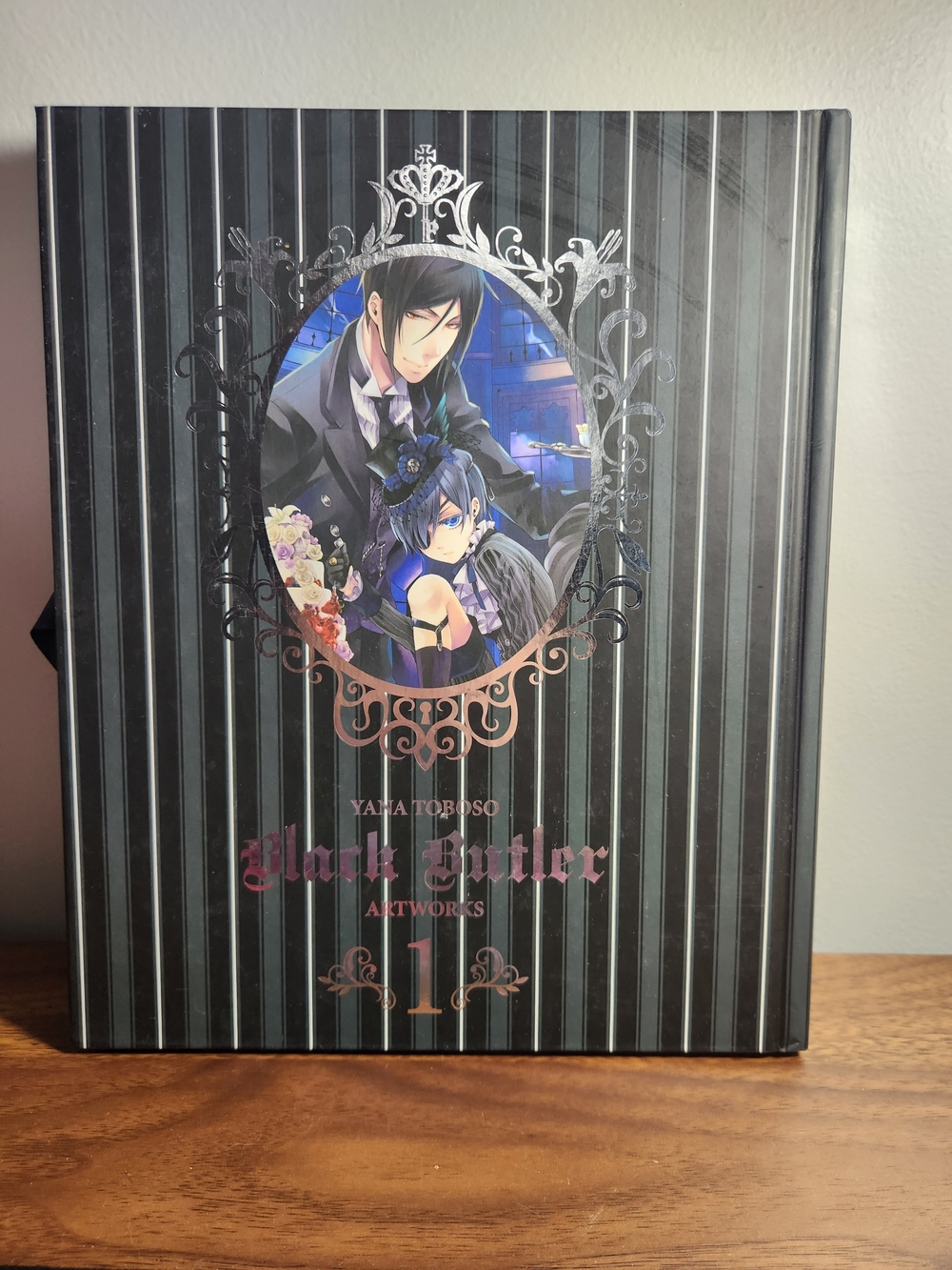 Black Butler Artworks Volume 1 Hardcover Art Book - Black & Gray
